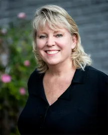 alcohol-treatment-team-tina-melber The Manager of Administrative Operations for Dilworth Center is often the first to answer the phone for people seeking alcohol treatment.