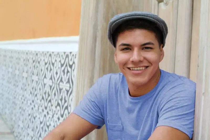 charlotte-treatment-center-adolescent Smiling teenager at Dilworth Center, representing positive outcomes of addiction recovery programs for adolescents in Charlotte, NC.